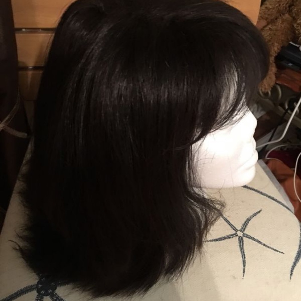 Black wig